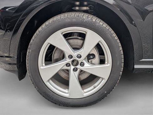 New 2025 Audi Q5 Premium Plus image 9