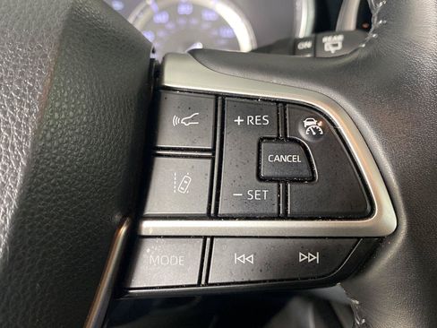 Used 2022 Toyota Highlander XSE AWD/4WD image 24