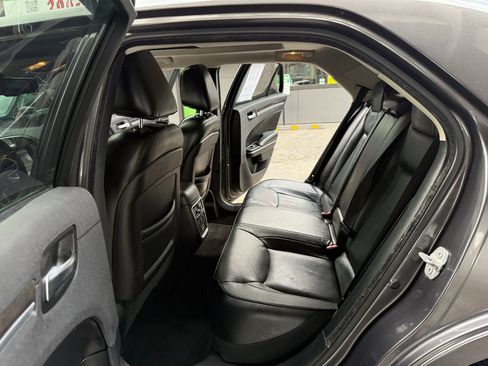 Used 2017 Chrysler 300 C image 13