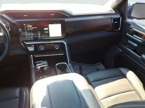 Used 2023 GMC Sierra 1500 Denali w/ Denali Reserve Package AWD/4WD image 15