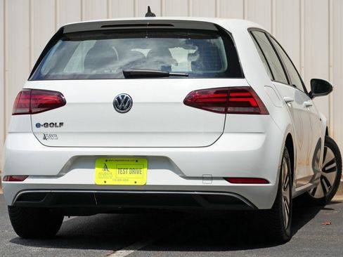 Used 2019 Volkswagen e-Golf SE w/ Driver Assistance Package FWD image 4