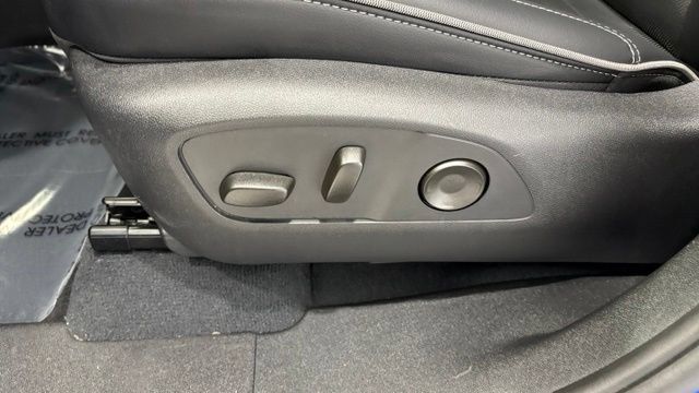 Used 2026 Chevrolet Silverado EV LT AWD/4WD image 19