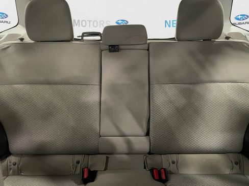 Used 2017 Subaru Forester 2.5i Premium image 13