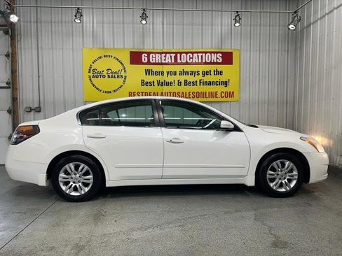 Used 2011 Nissan Altima 2.5 SL w/ 2.5SL Pkg FWD image 7