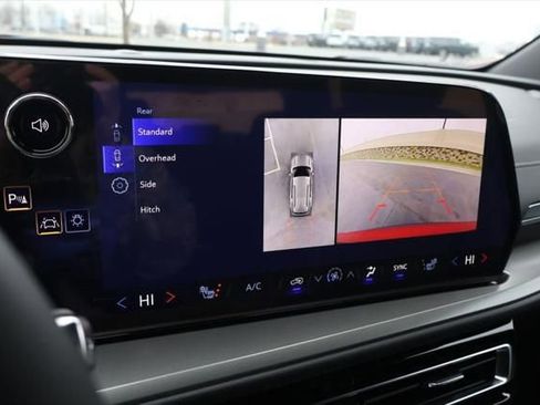 New 2026 Chevrolet Traverse LT w/ Driver Confidence Package image 25