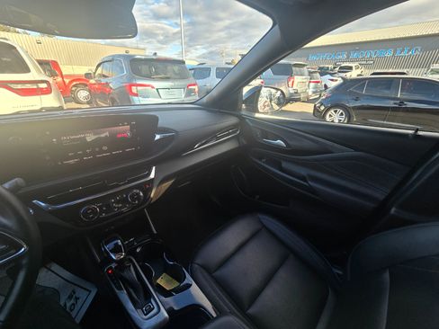 Used 2024 Buick Envista Sport Touring w/ Convenience I Package image 11