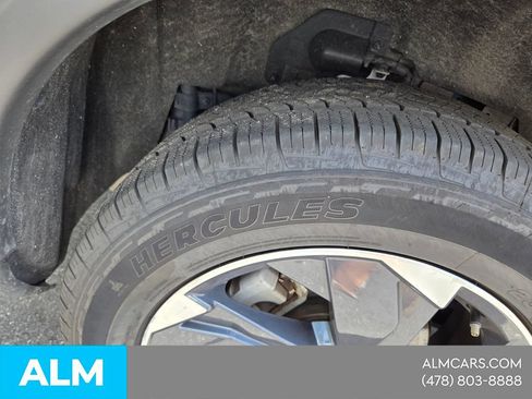 Used 2025 Nissan Rogue SV FWD image 26
