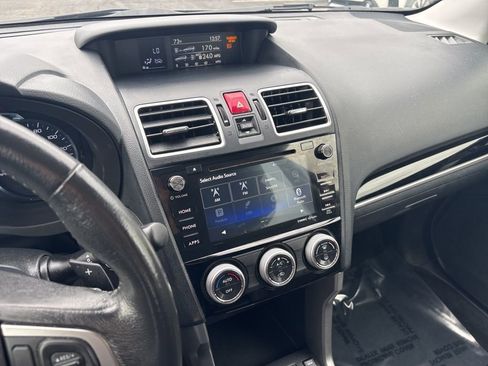 Used 2018 Subaru Forester 2.5i Premium w/ Popular Package #3B image 16