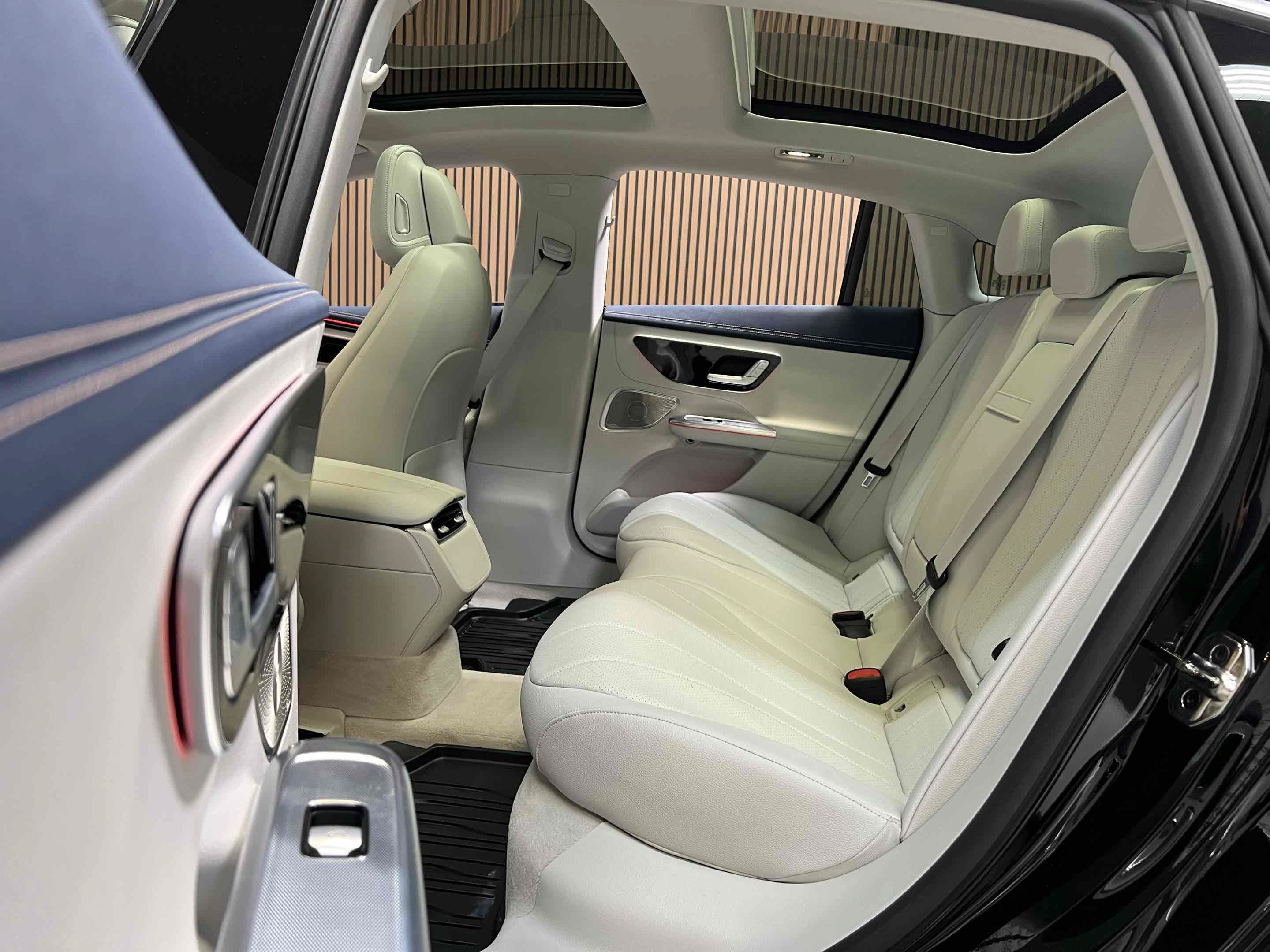 Used 2023 Mercedes-Benz EQE 350+ 4MATIC Sedan w/ Exclusive Trim Package image 29