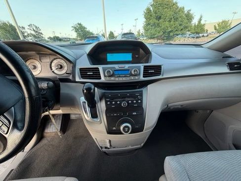Used 2011 Honda Odyssey EX image 24