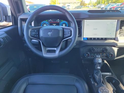 New 2025 Ford Bronco Outer Banks image 12