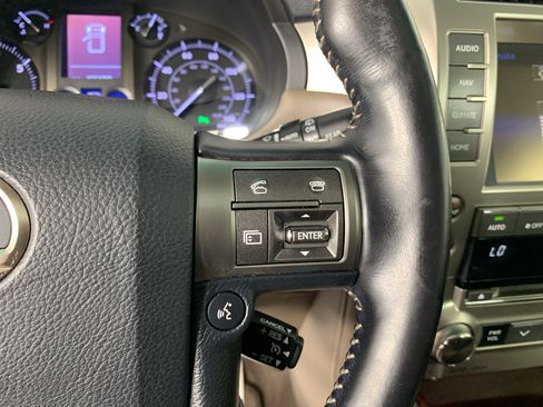Used 2016 Lexus GX 460 w/ Premium Package AWD/4WD image 19