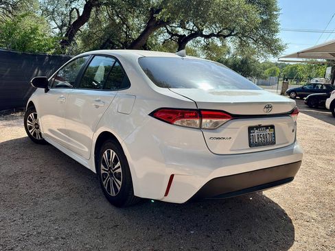 Used 2021 Toyota Corolla L FWD image 4