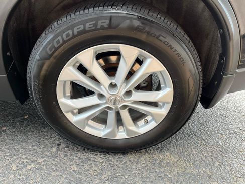 Used 2015 Nissan Rogue SV AWD/4WD image 15