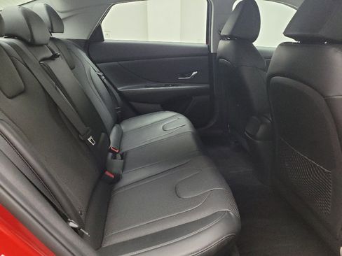 Used 2021 Hyundai Elantra Limited FWD image 19