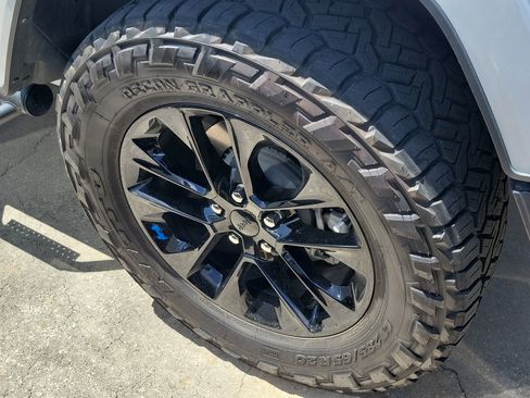 Used 2022 Jeep Wrangler Unlimited Sahara w/ Cold Weather Group image 6