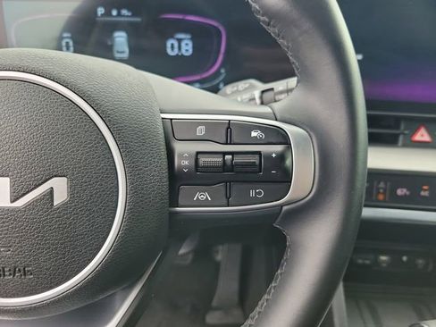 Used 2024 Kia Sportage EX AWD/4WD image 17