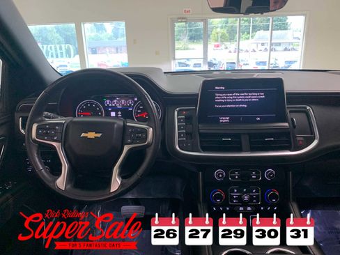 Used 2021 Chevrolet Tahoe Premier w/ Premium Package image 20