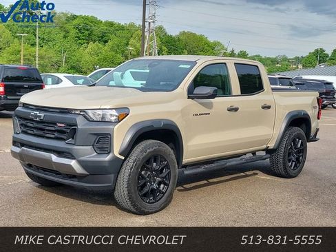 Used 2023 Chevrolet Colorado Trail Boss w/ LPO, Dark Essentials Package AWD/4WD image 1