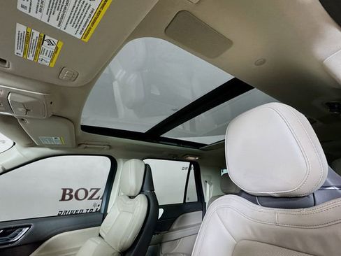 New 2024 Lincoln Navigator L Reserve image 22