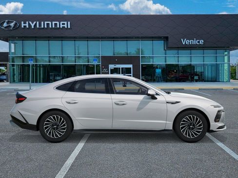 New 2026 Hyundai Sonata SEL FWD image 7