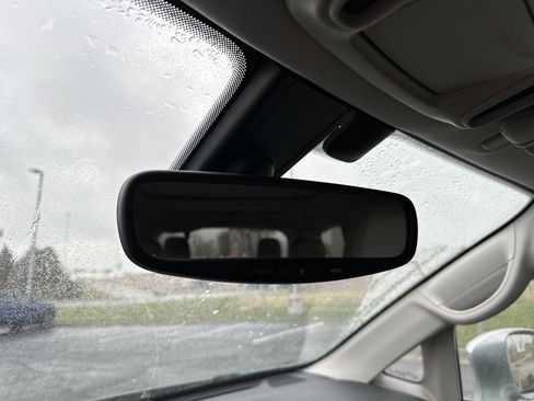 Used 2019 Chrysler Pacifica Limited image 26