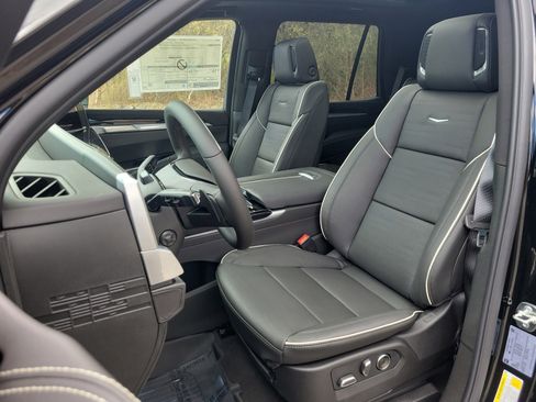 New 2026 Cadillac Escalade Sport w/ Touring Package AWD/4WD image 4