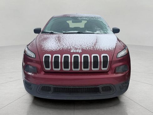 Used 2015 Jeep Cherokee Sport image 3