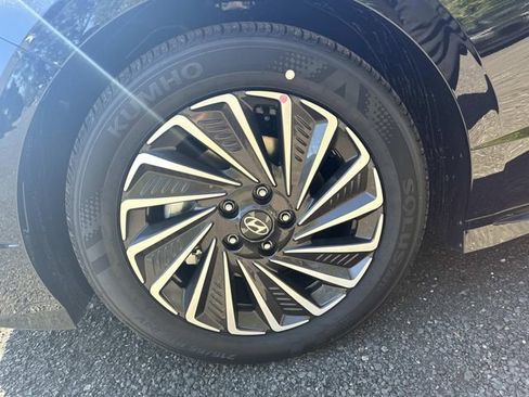 New 2025 Hyundai Sonata SEL image 12