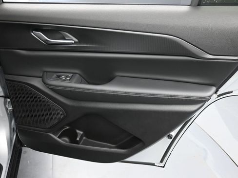 New 2026 Jeep Grand Cherokee L Laredo AWD/4WD image 16