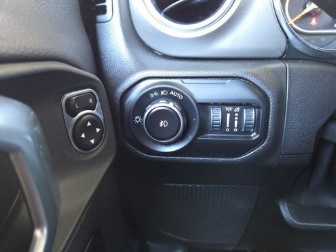 Used 2021 Jeep Wrangler Unlimited Sahara w/ Uconnect 4C Nav & Sound Group image 55