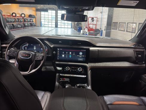 Used 2024 GMC Sierra 1500 AT4 w/ AT4 Premium Package image 16