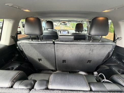 Used 2018 Toyota Highlander XLE FWD image 52