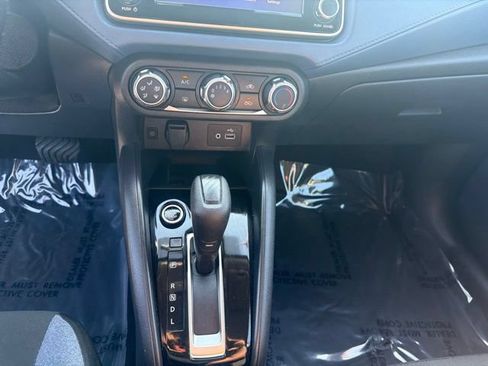 Used 2025 Nissan Versa SV FWD image 14