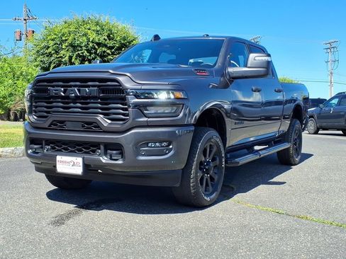 Used 2025 RAM 2500 Big Horn AWD/4WD image 3