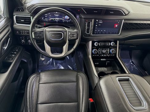 Used 2023 GMC Yukon Denali image 17