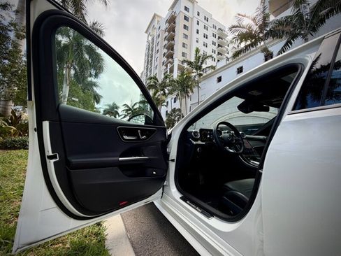 Used 2023 Mercedes-Benz C 300 Sedan image 22