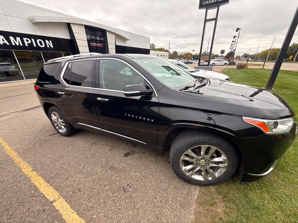 Used 2019 Chevrolet Traverse High Country w/ LPO, Floor Liner Package AWD/4WD image 4