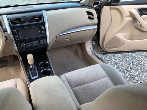 Used 2013 Nissan Altima 2.5 SV w/ 2.5SV Convenience Pkg image 31