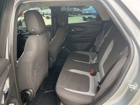 Used 2023 Chevrolet TrailBlazer LS FWD image 27