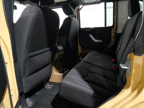Used 2014 Jeep Wrangler Unlimited Sahara AWD/4WD image 12