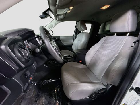 Used 2022 Toyota Tacoma SR RWD image 21
