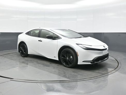 Certified 2026 Toyota Prius AWD image 1