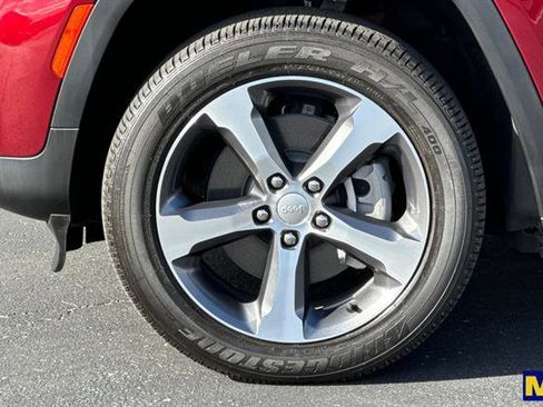 Used 2024 Jeep Grand Cherokee Limited 4xe image 34