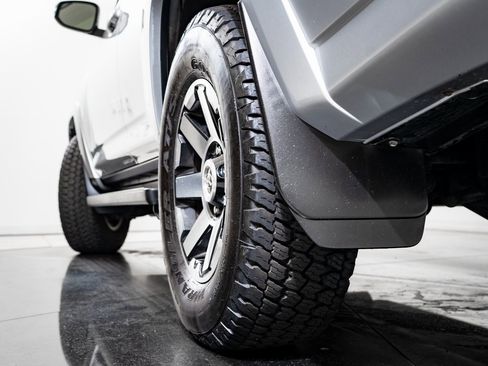 Used 2020 Toyota 4Runner TRD Off-Road Premium image 40