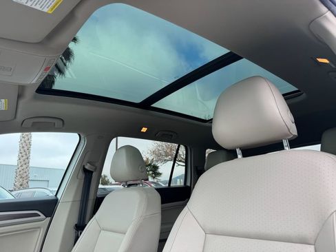 Used 2019 Volkswagen Atlas SEL image 12