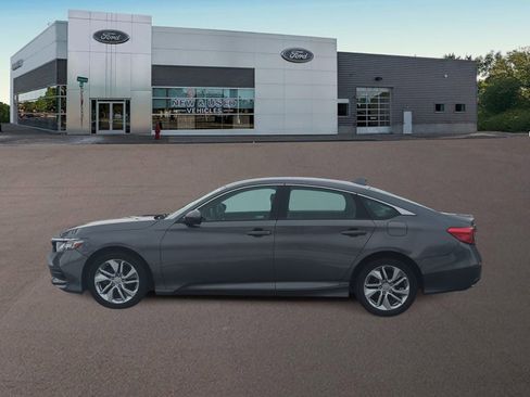 Used 2018 Honda Accord LX image 5