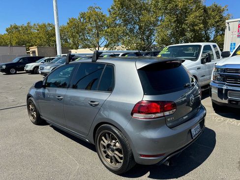 Used 2010 Volkswagen GTI 4-Door image 3