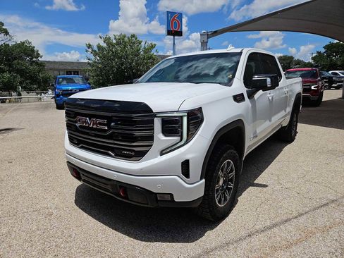 Used 2025 GMC Sierra 1500 AT4 AWD/4WD image 4