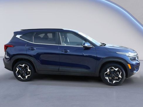 Used 2024 Kia Seltos EX AWD/4WD image 9
